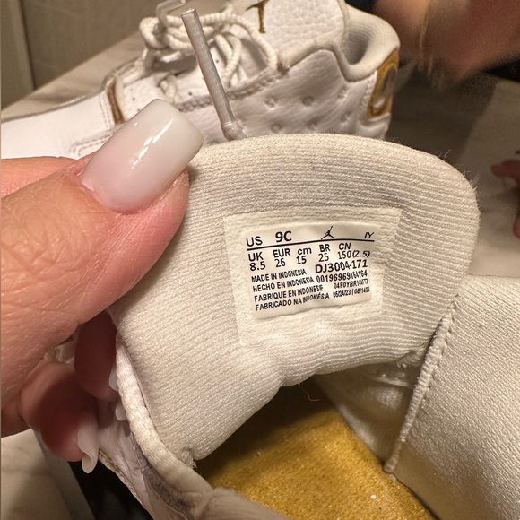 Jordan 13 Retro size 9c - Picture 7 of 7